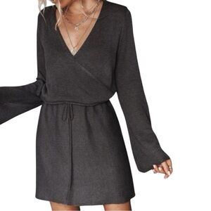 NWT CUPSHE Long Sleeve V-Neck Drawstring Waist Sweater Dress Size Medium